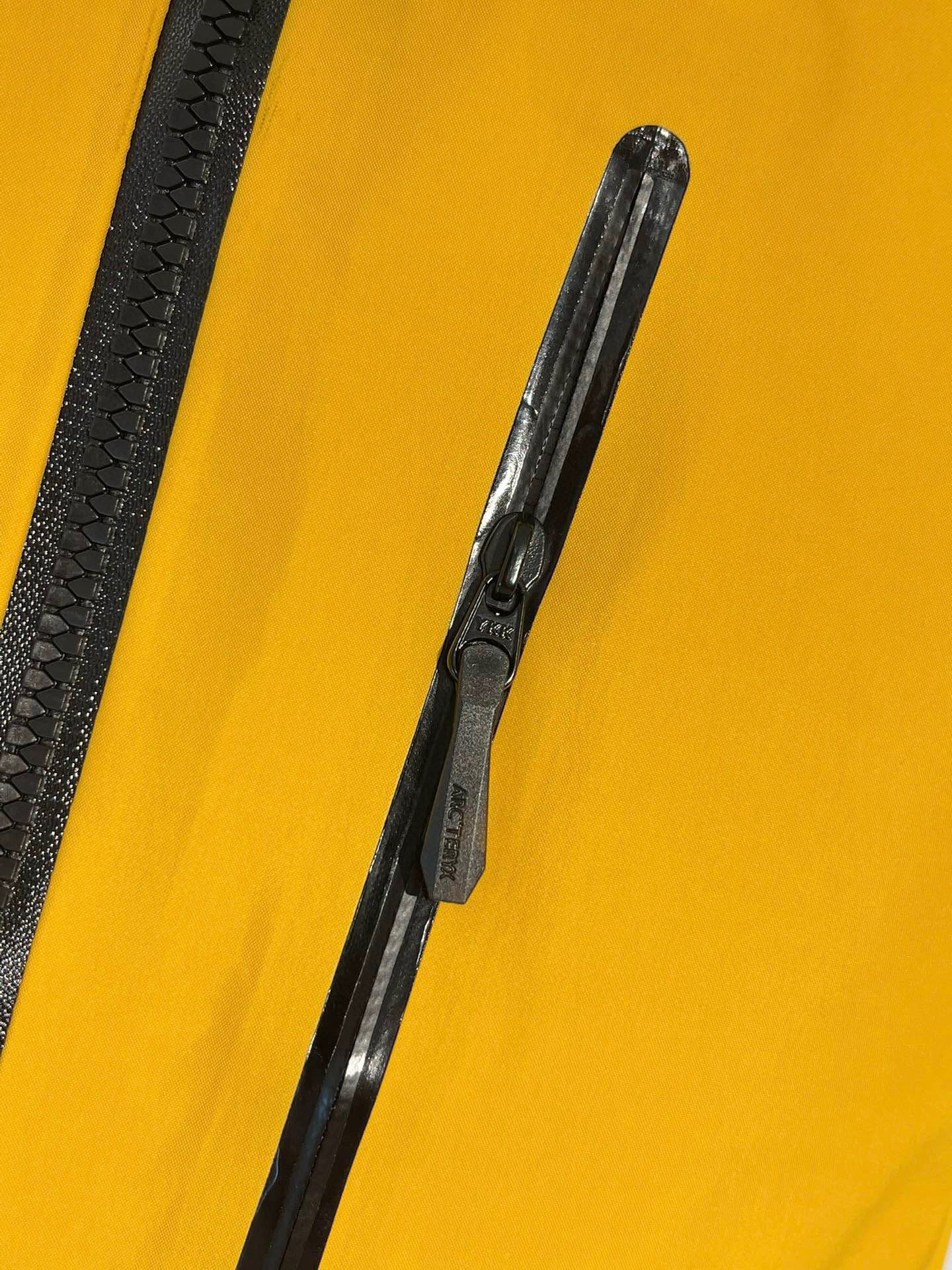 CLIMBERS WINDSHELL “Egyptian Orange”
