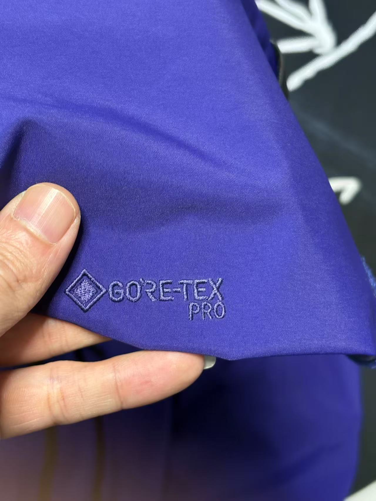 CLIMBERS WINDSHELL “Purple”