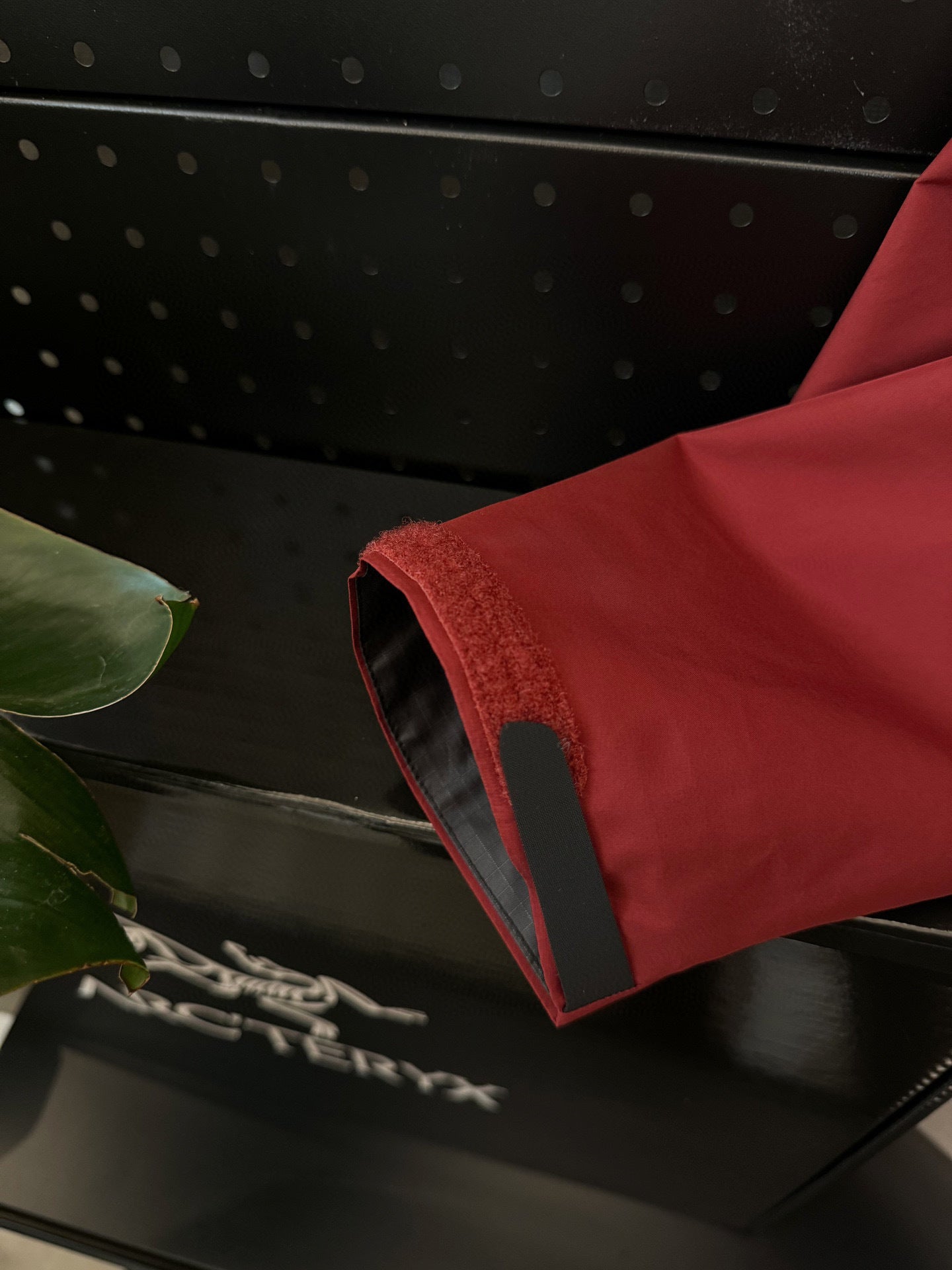 CLIMBERS WINDSHELL “Bordeaux Red”