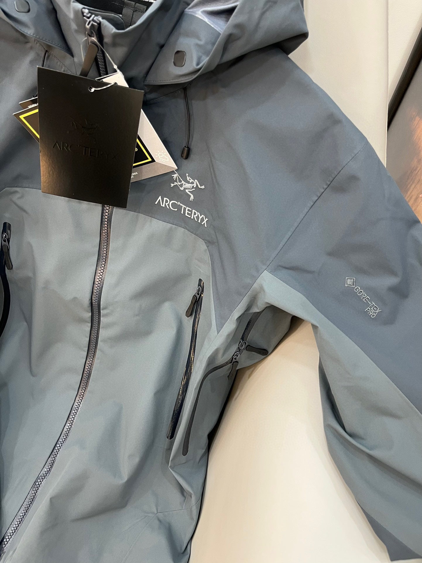 CLIMBERS WINDSHELL “Microchip Grey”