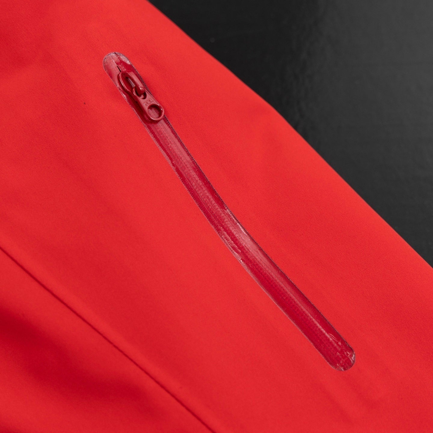 CLIMBERS WINDSHELL “Casper Red”