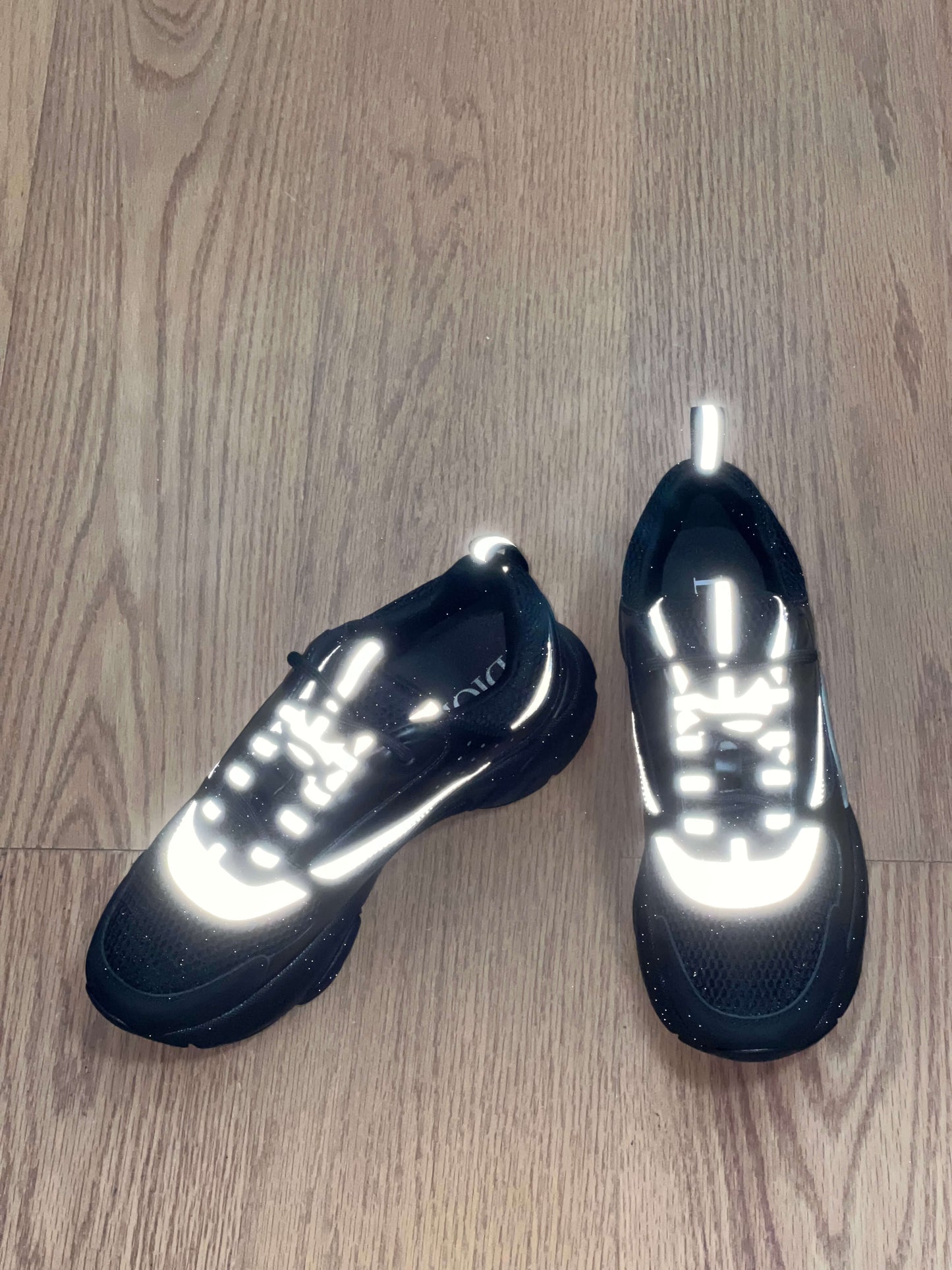 LOW RUNNER B22 “Black”