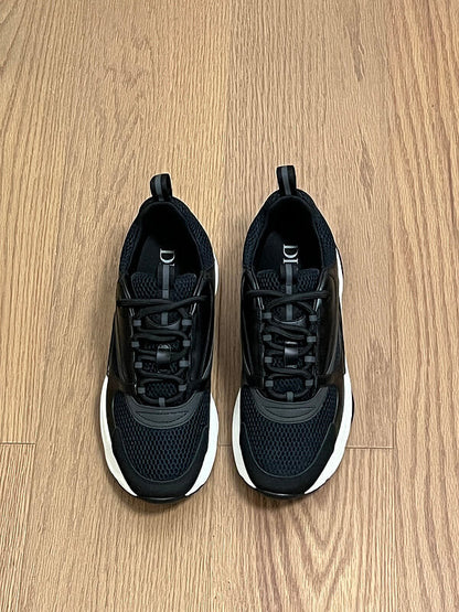 LOW RUNNER B22 “Black & White”