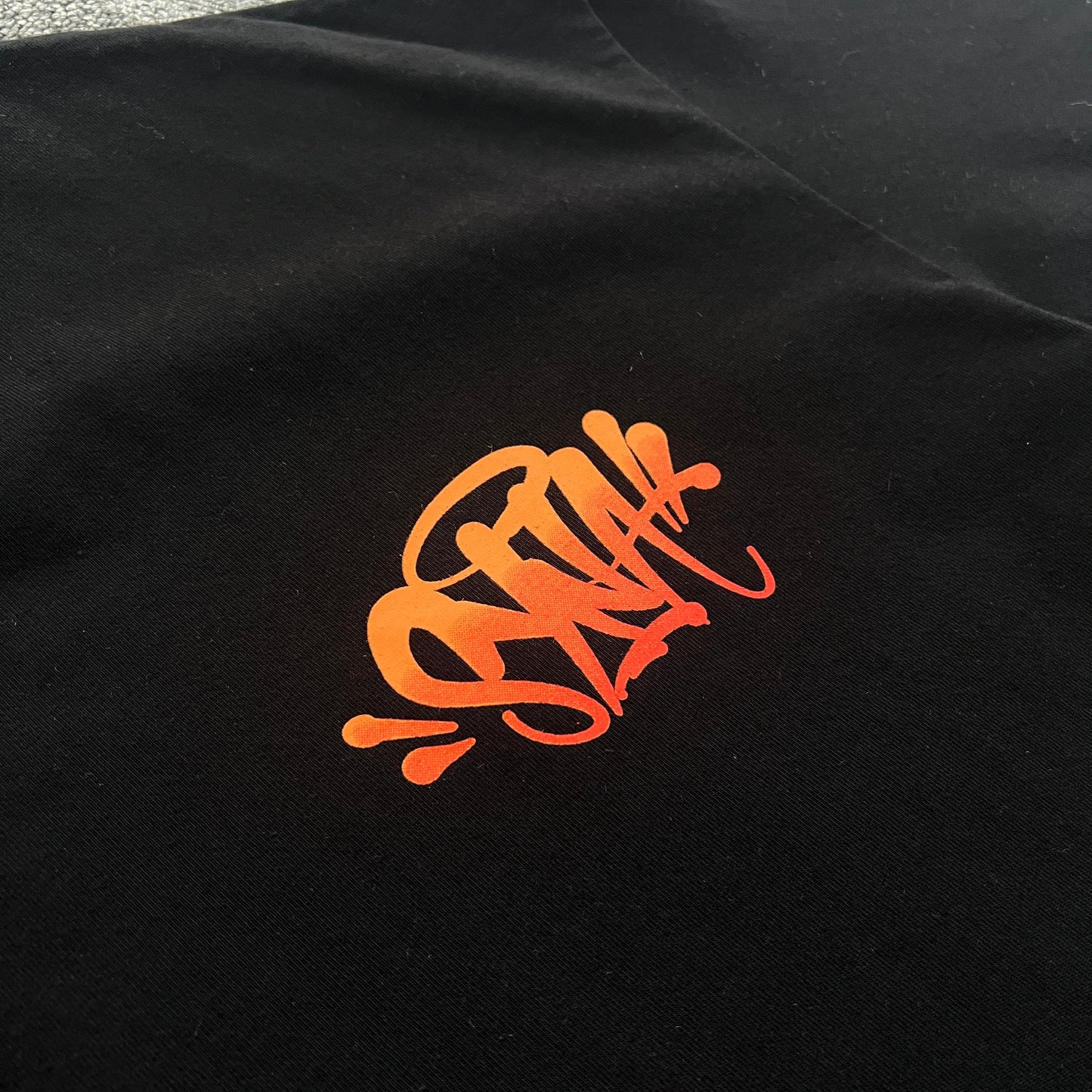 UTILITY GRAPHIC TEE “Fire Black”