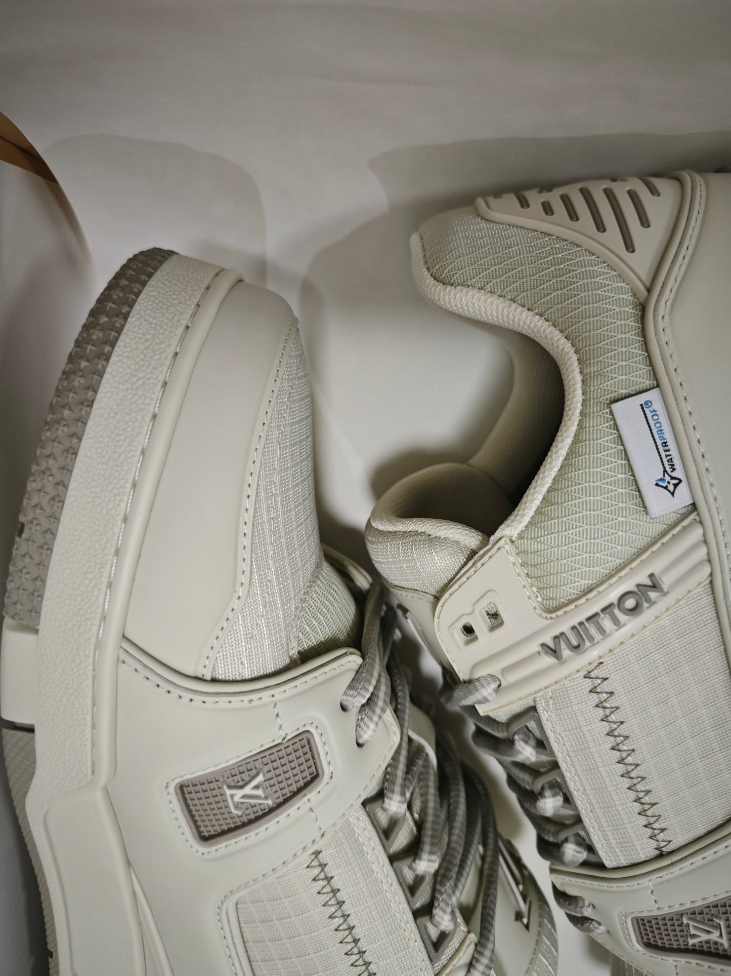 CHUNKY SKATE TRAINER “White Beige”