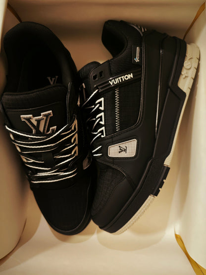 CHUNKY SKATE TRAINER “Dark”