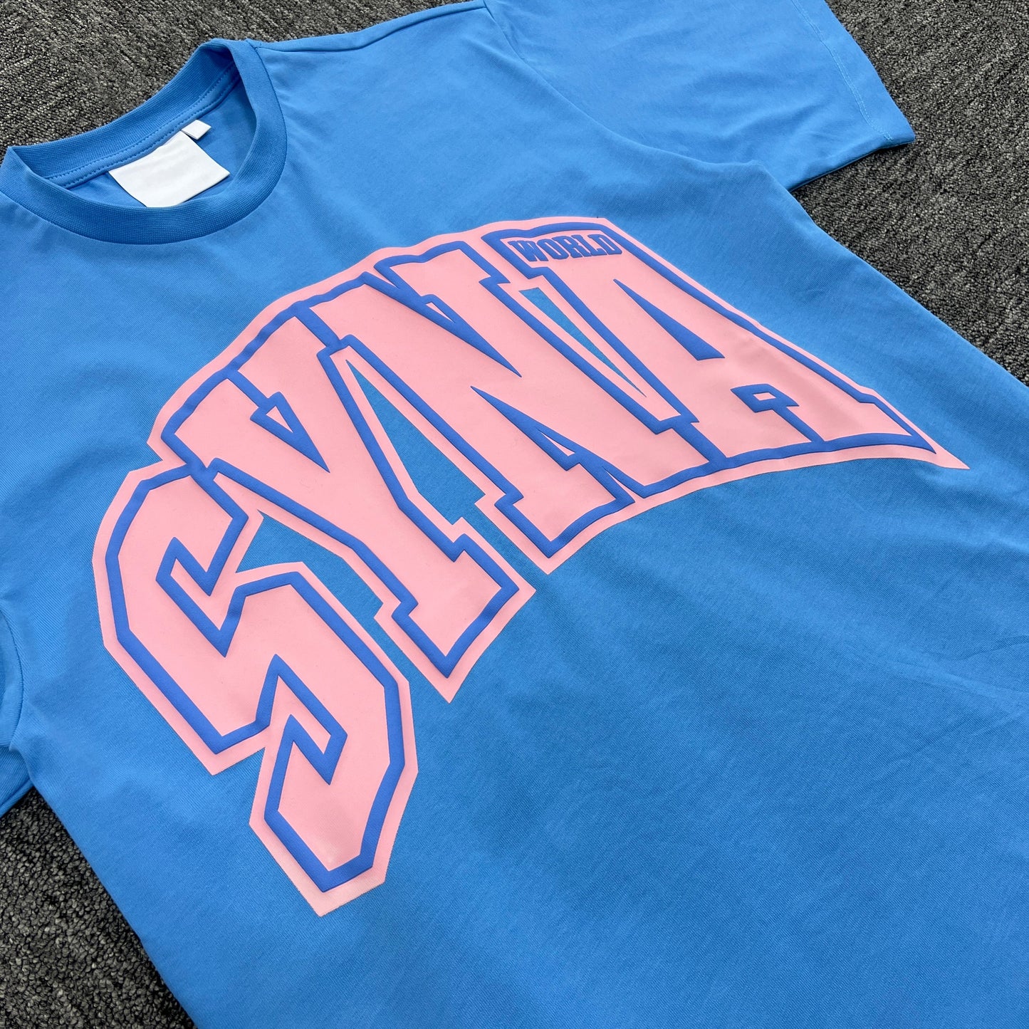 UTILITY GRAPHIC TEE “Pink Blue”