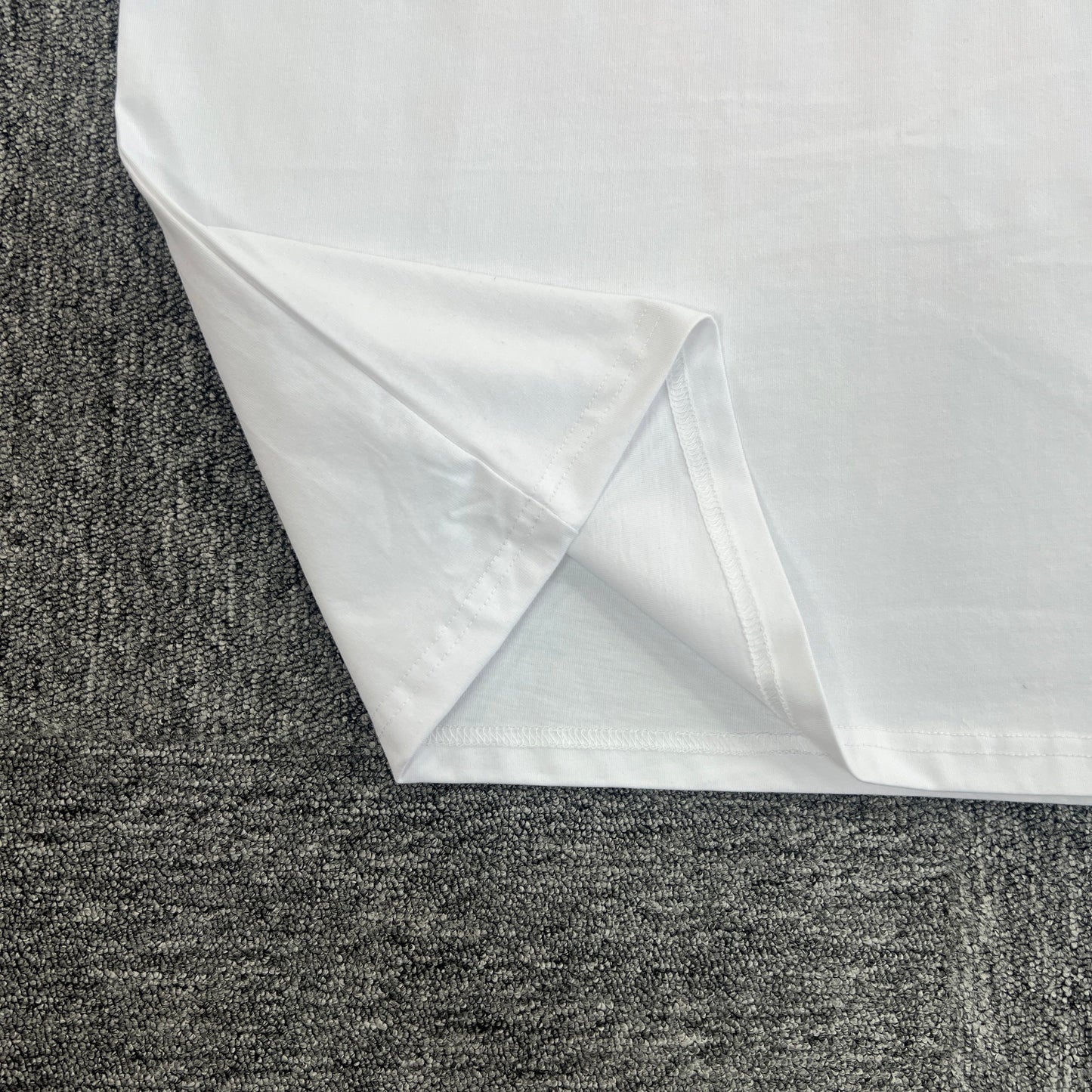 UTILITY GRAPHIC TEE “Fire White”