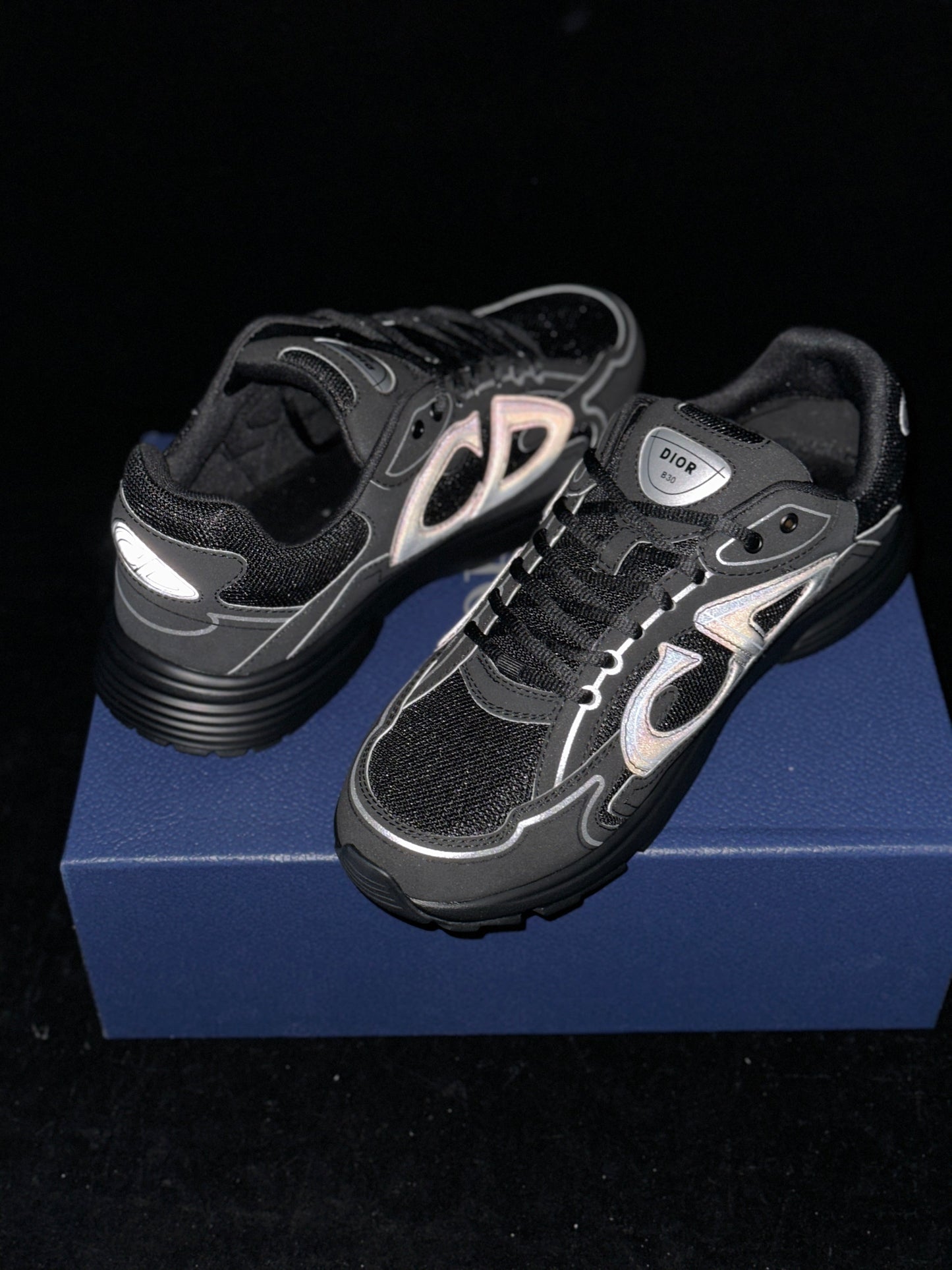 LOW RUNNER B30 “Black”
