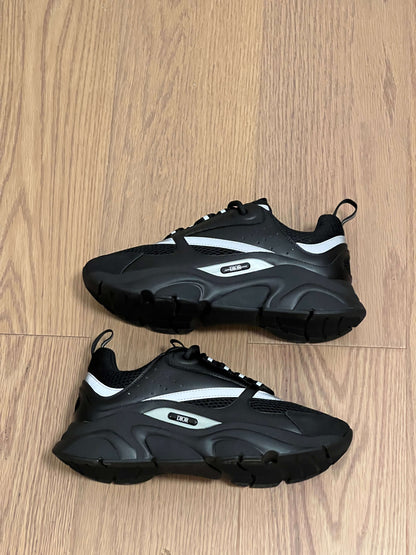 LOW RUNNER B22 “Black”