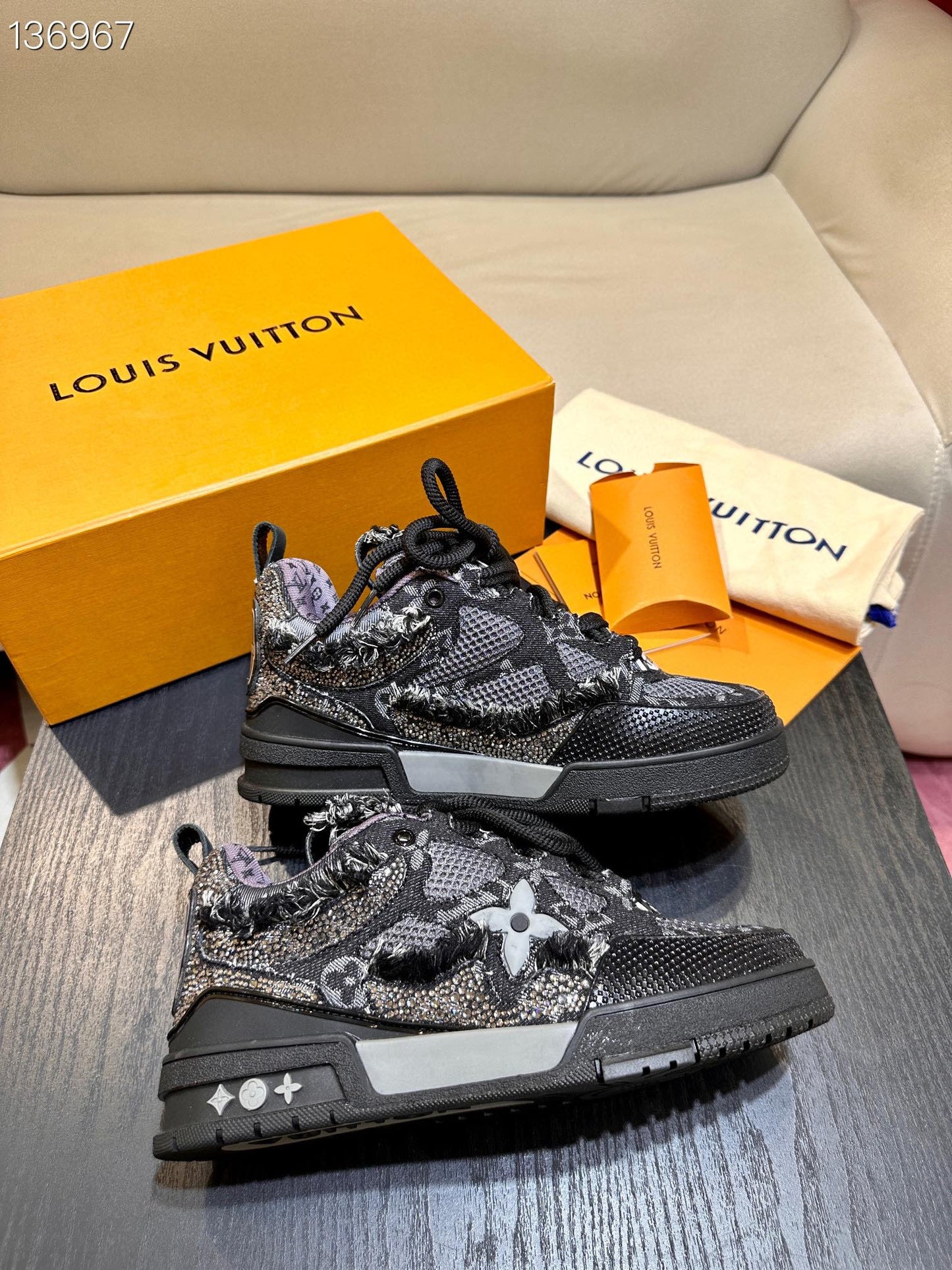 CHUNKY SKATE TRAINER “Sparkling Black”