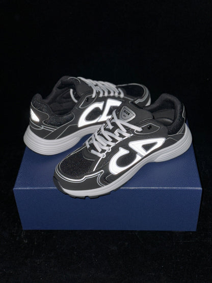 LOW RUNNER B30 “Black”