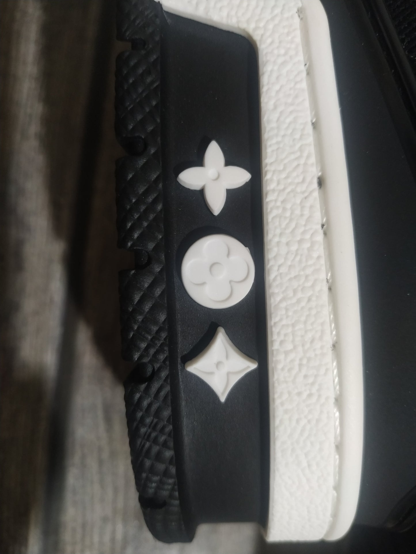 CHUNKY SKATE TRAINER “Black”