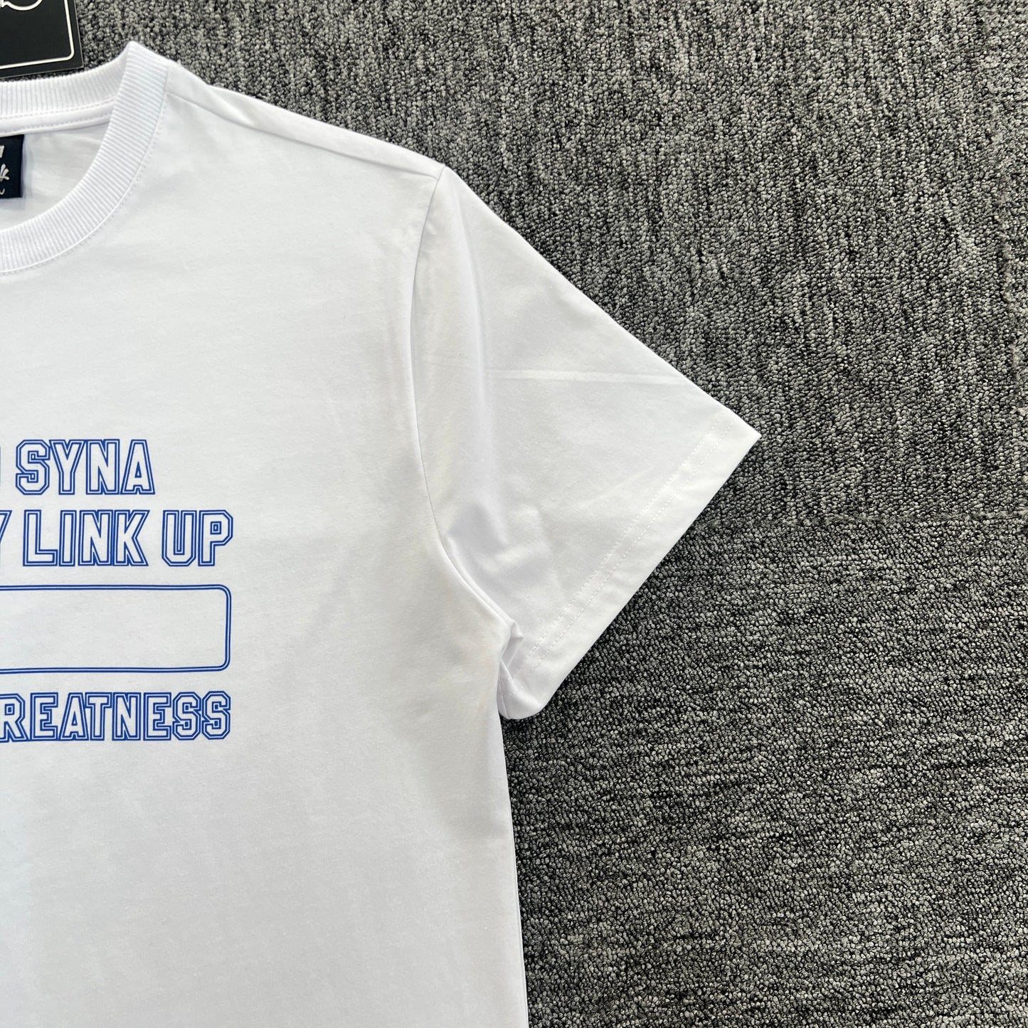 UTILITY GRAPHIC TEE “Can't Rush Greatness White”