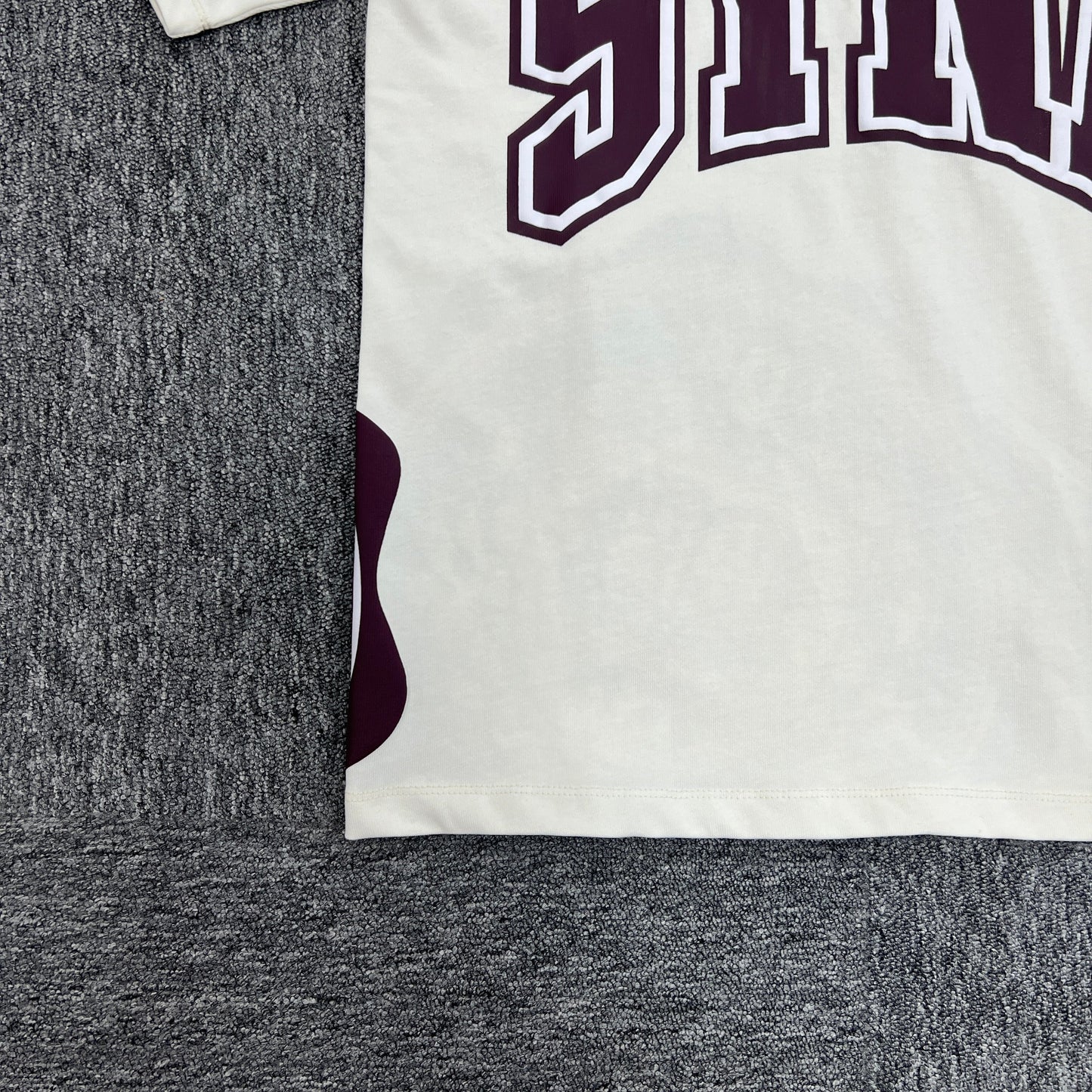 UTILITY GRAPHIC TEE “Burgundy Creme”