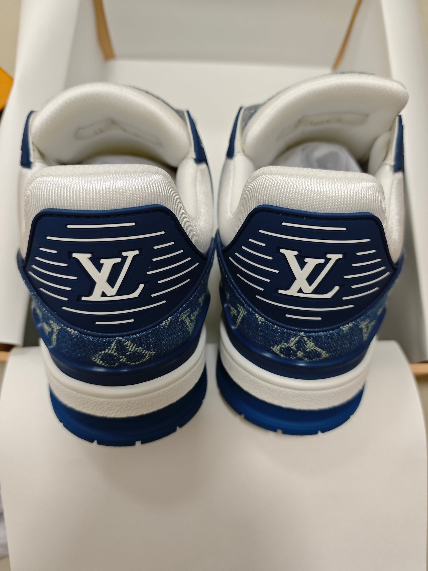 CHUNKY SKATE TRAINER “Blue Denim”