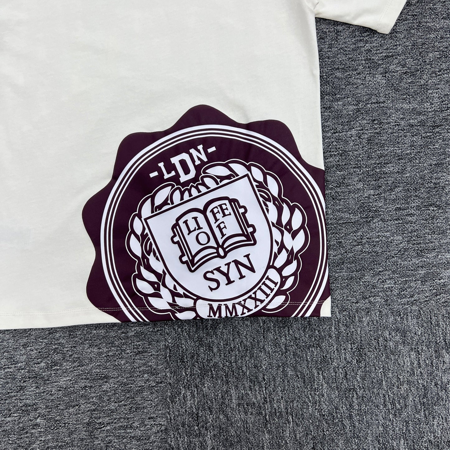 UTILITY GRAPHIC TEE “Burgundy Creme”