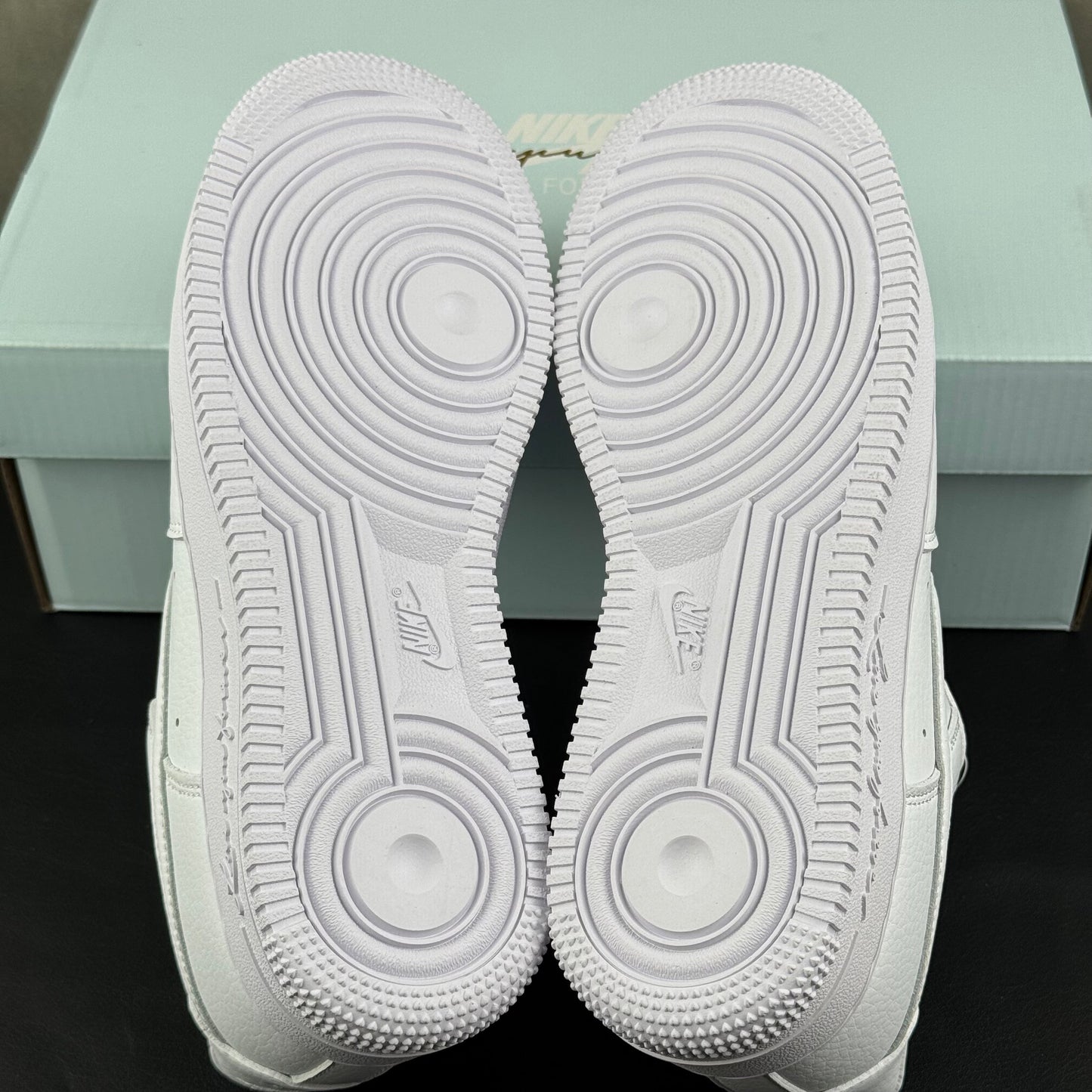 CLASSIC COURT TRAINER “White”