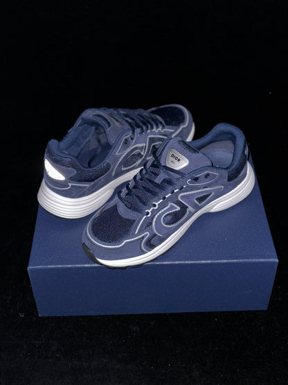 LOW RUNNER B30 “Blue & White”