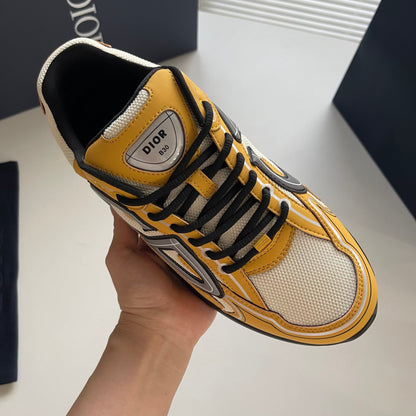 LOW RUNNER B30 “Black & Yellow”