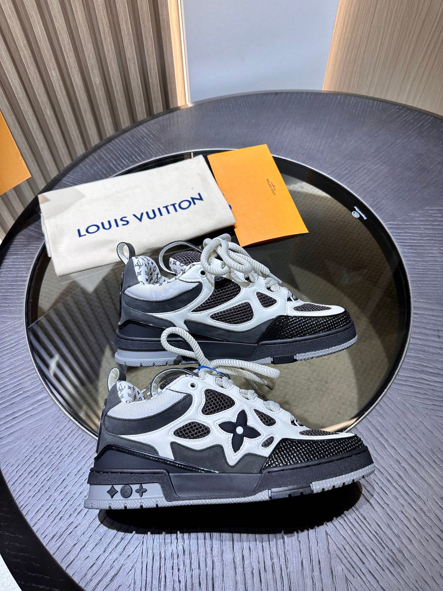 CHUNKY SKATE TRAINER “White Black”