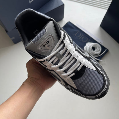 LOW RUNNER B30 “Noir/Ash”