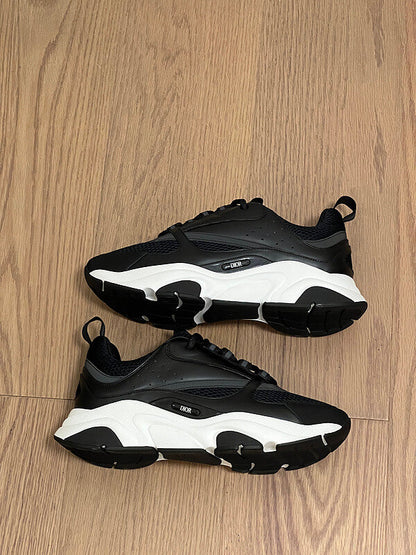 LOW RUNNER B22 “Black & White”