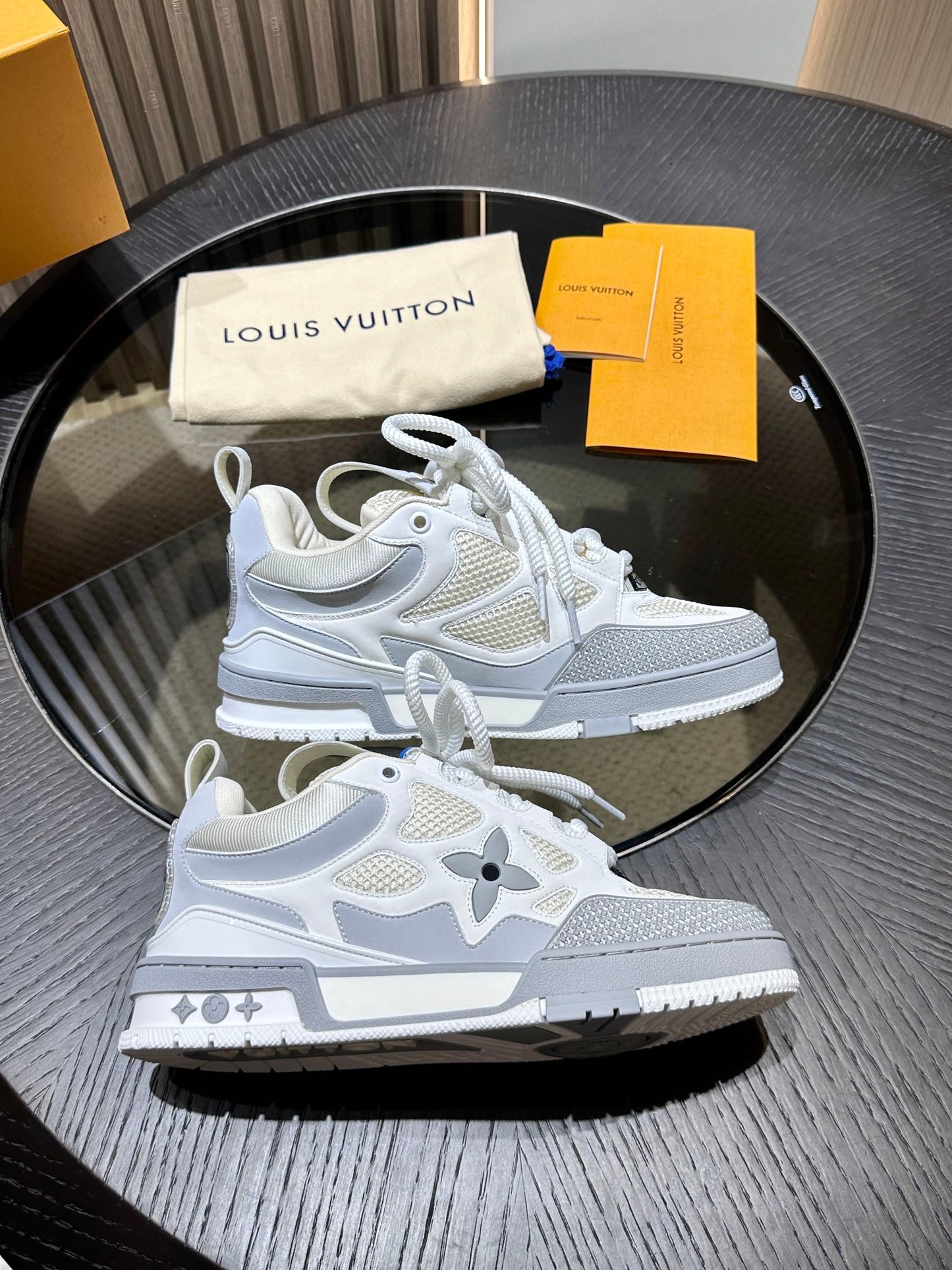 LOW COURT SKATE “Chalk”
