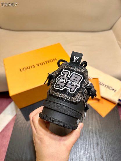 CHUNKY SKATE TRAINER “Sparkling Black”
