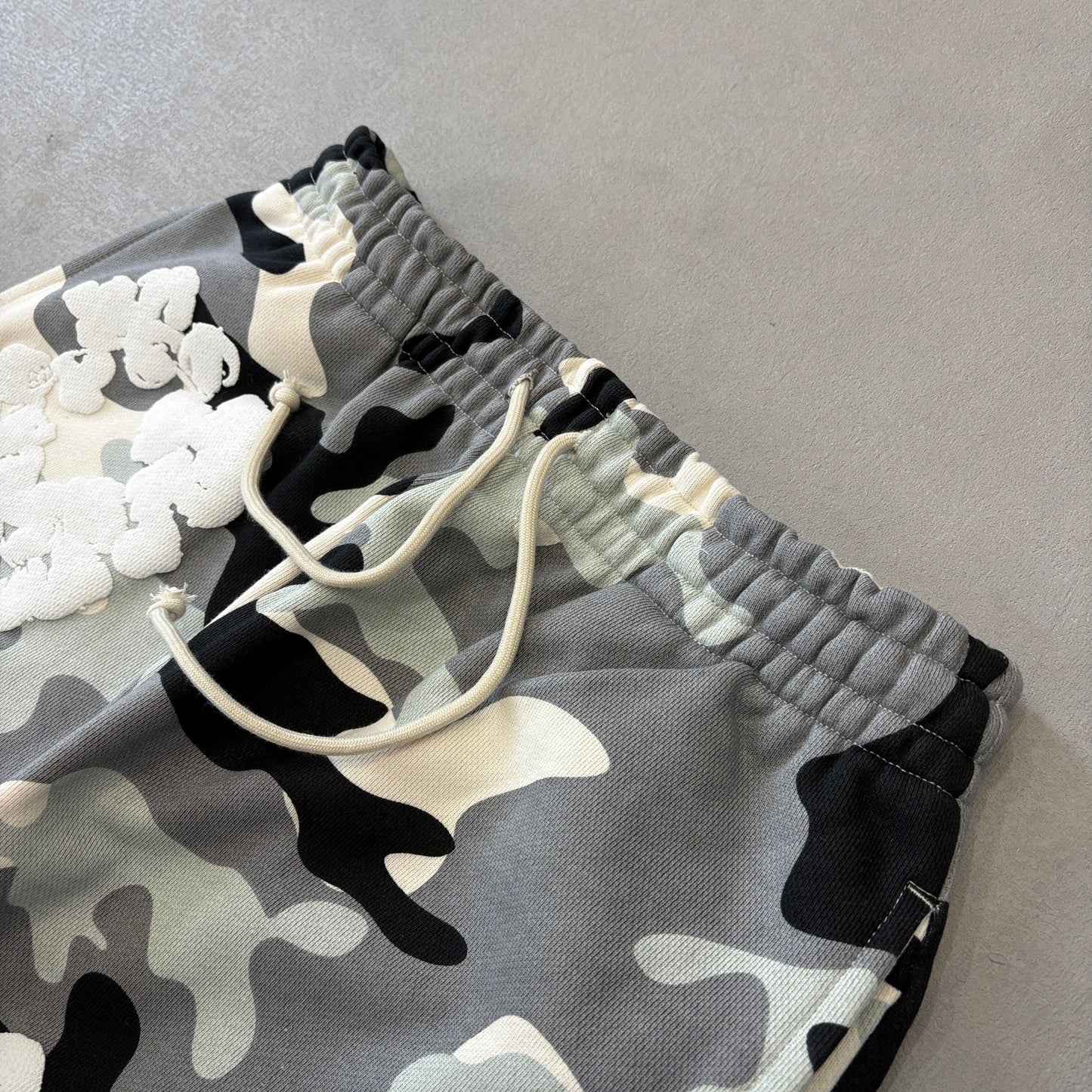 WASHED INDIGO SET “Camo White”