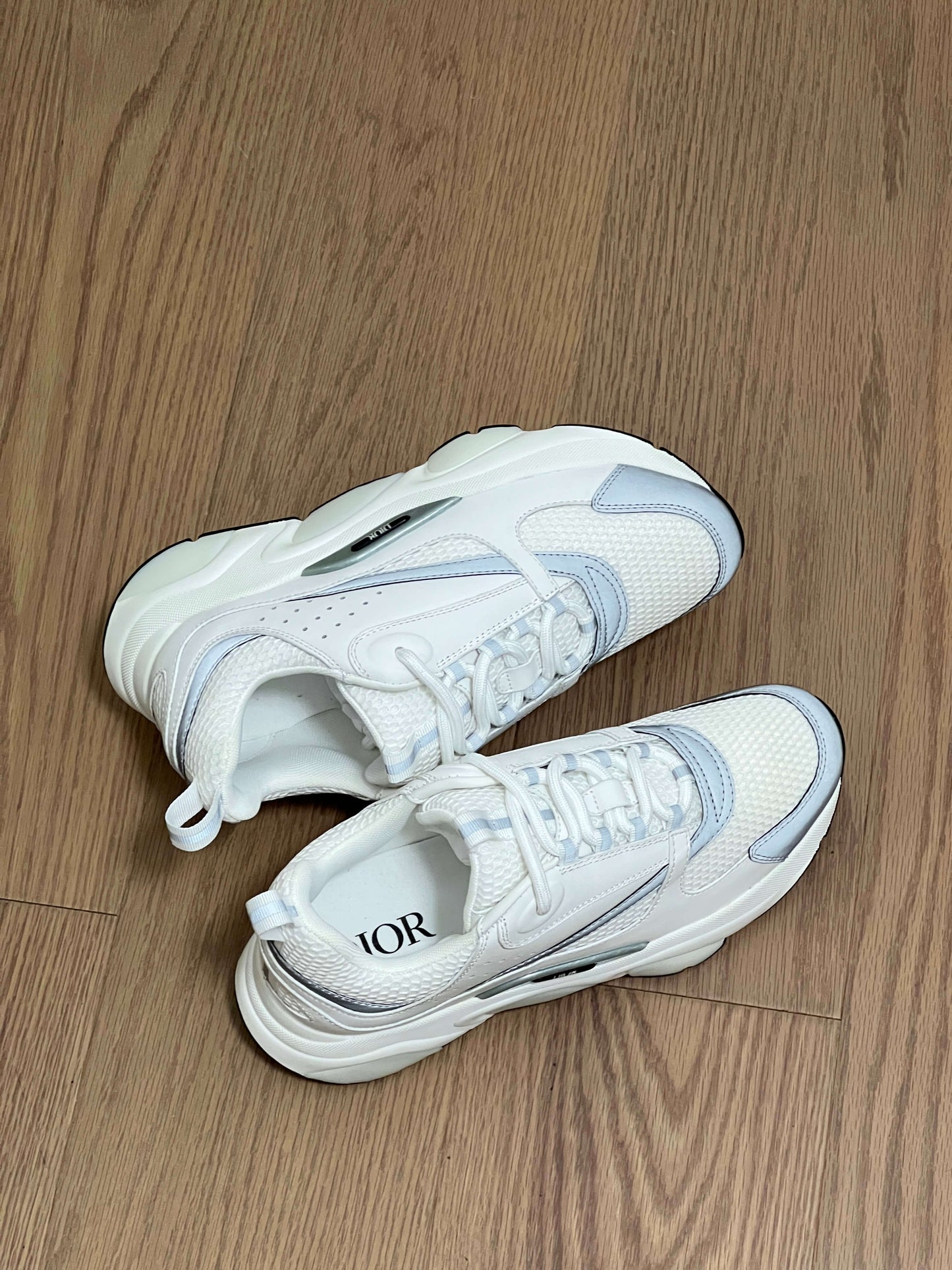LOW RUNNER B22 “White”