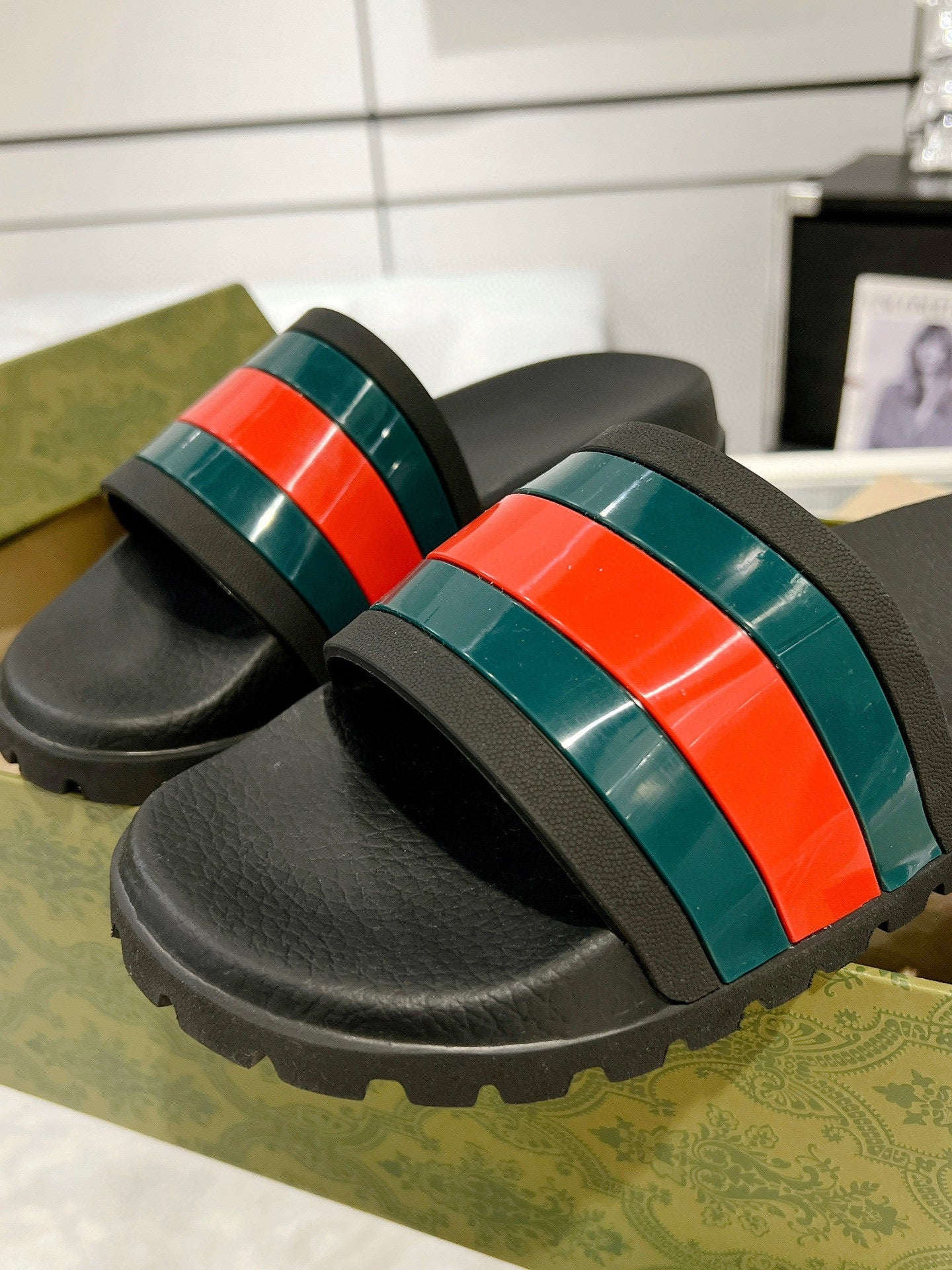 WEB RUNNER '00 “Black”