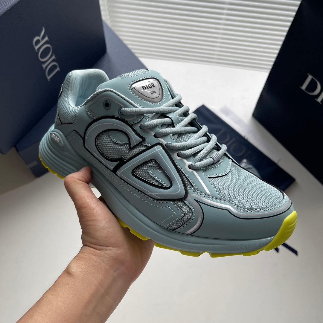 LOW RUNNER B30 “Light Blue Neon”