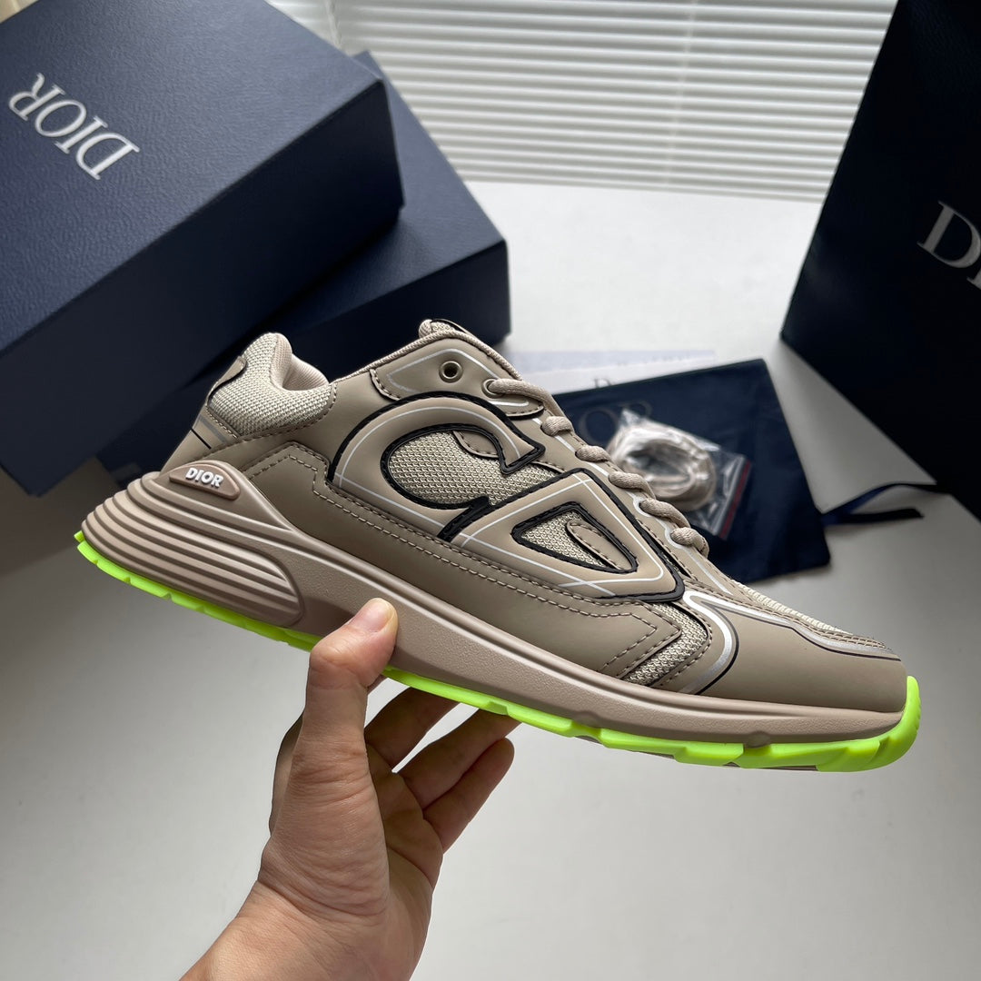 LOW RUNNER B30 “Beige Neon”