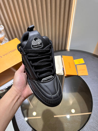 CHUNKY SKATE TRAINER “Carbon Black”