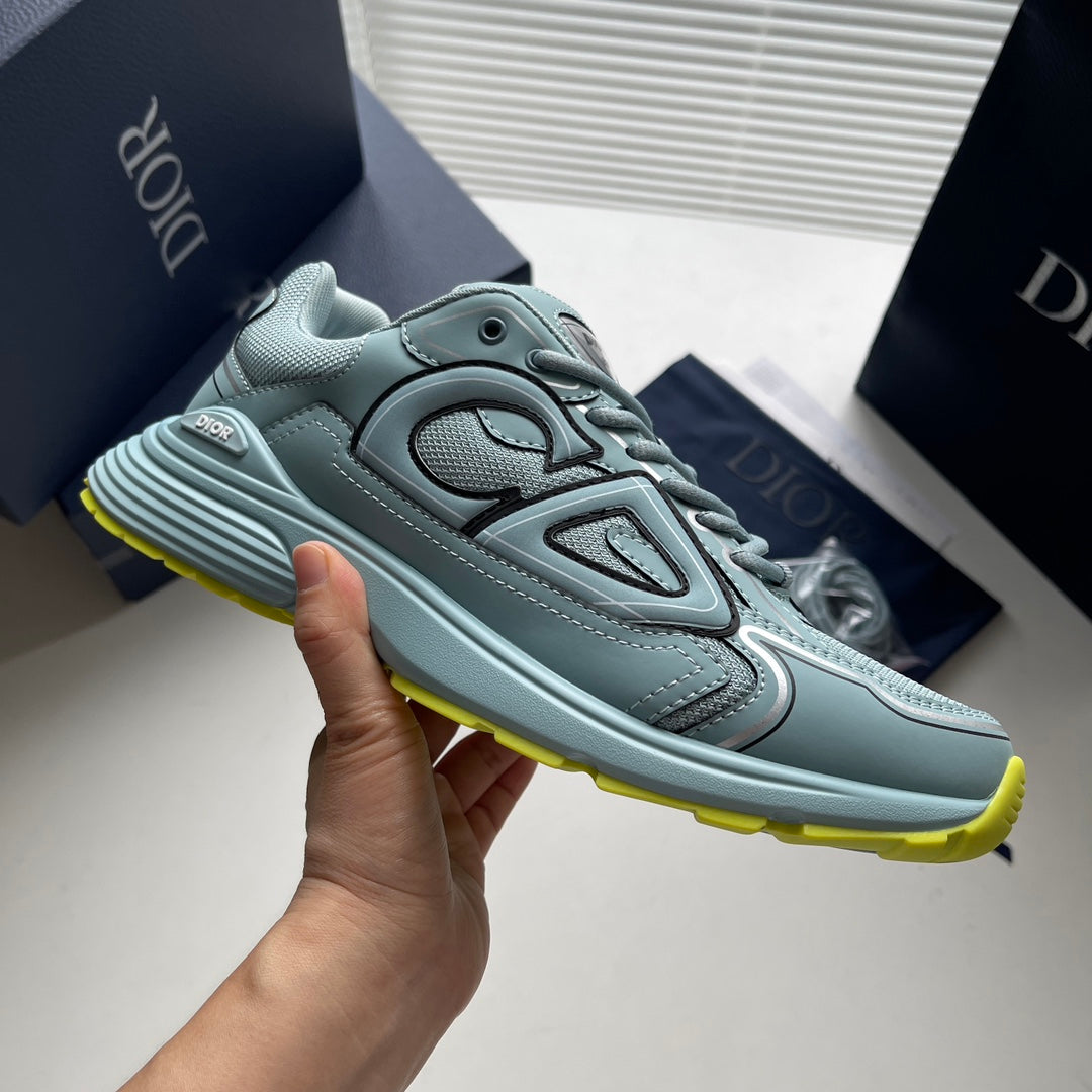 LOW RUNNER B30 “Light Blue Neon”