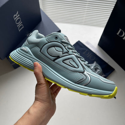 LOW RUNNER B30 “Light Blue Neon”