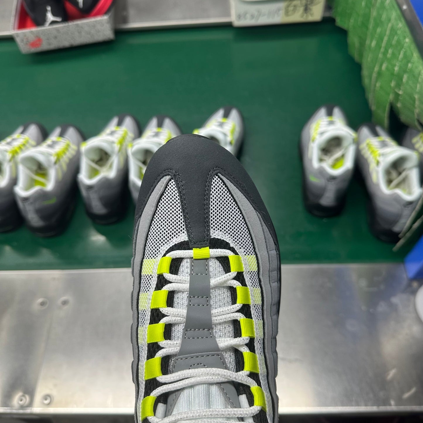 AIR UNIT '95 “OG Neon”