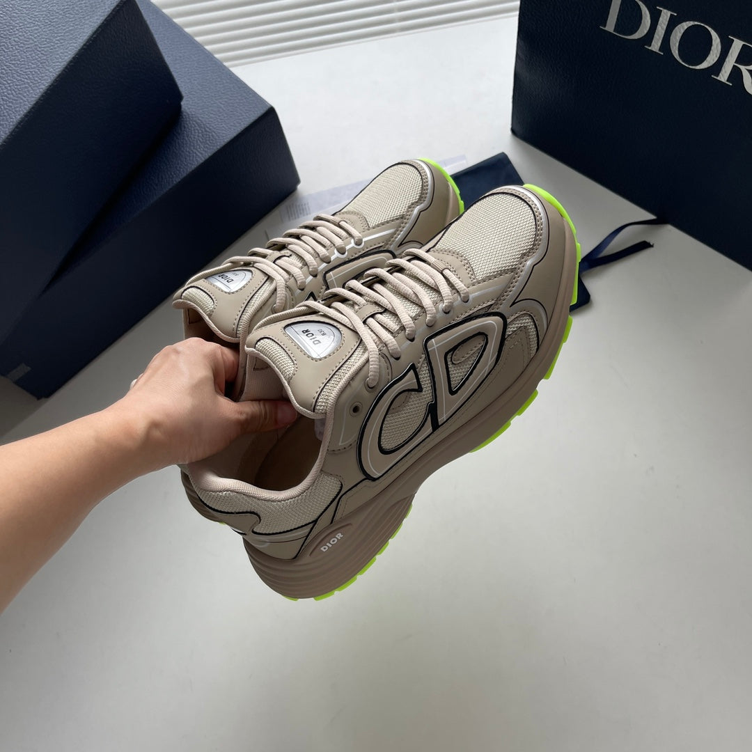 LOW RUNNER B30 “Beige Neon”