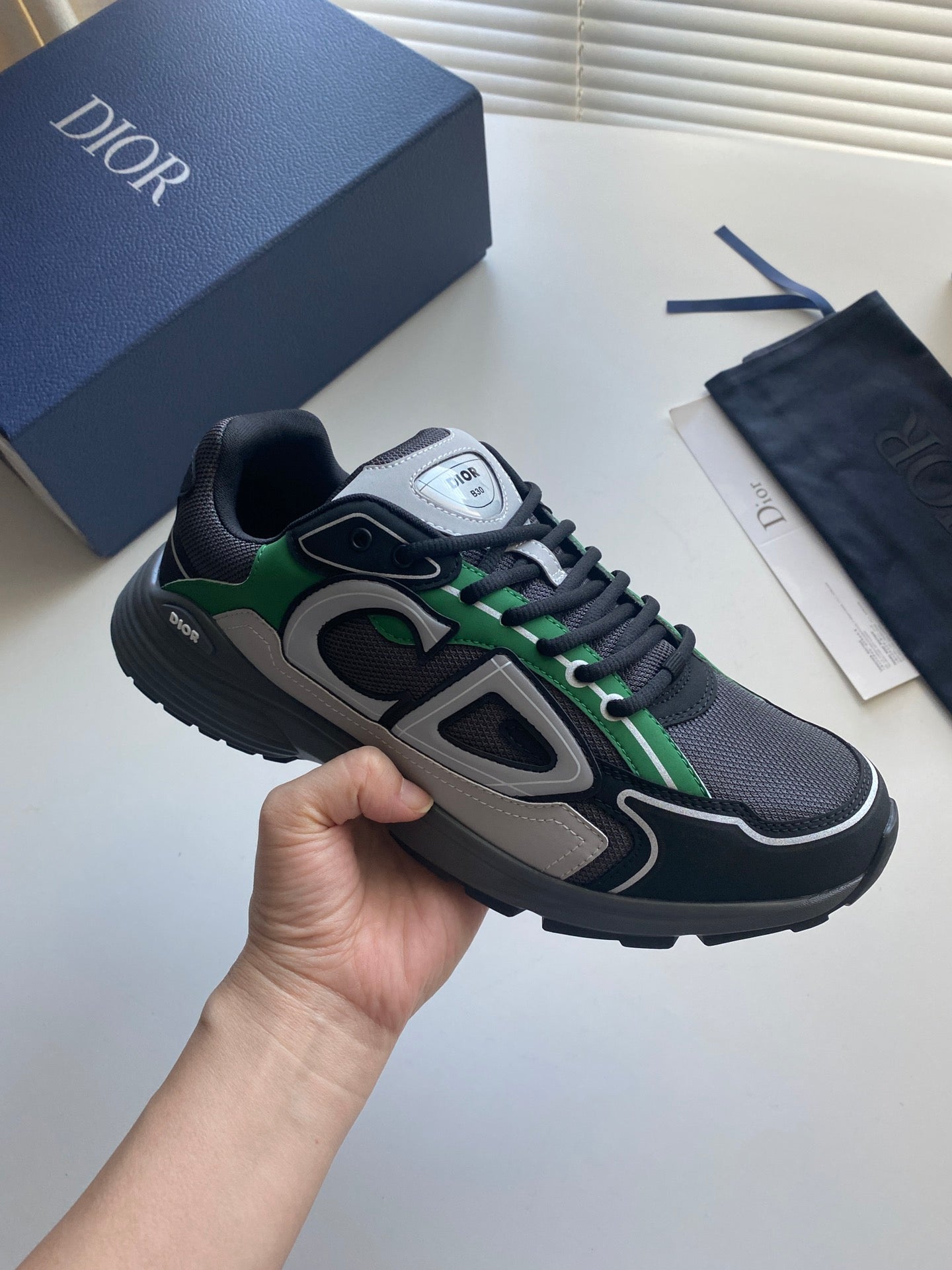 LOW RUNNER B30 “Green & Grey”