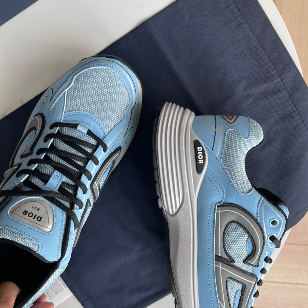 LOW RUNNER B30 “Blue Volt”