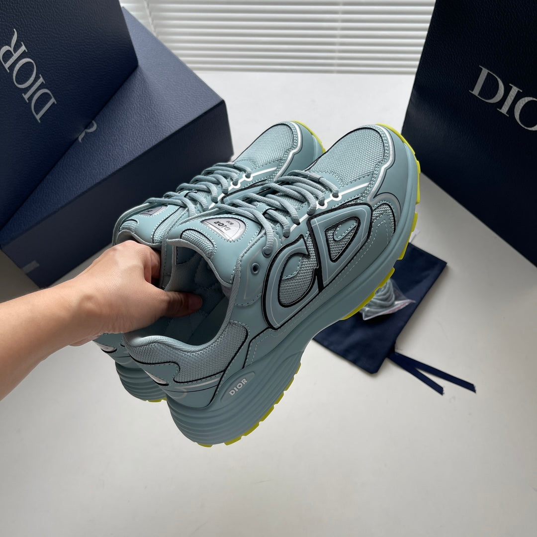 LOW RUNNER B30 “Light Blue Neon”