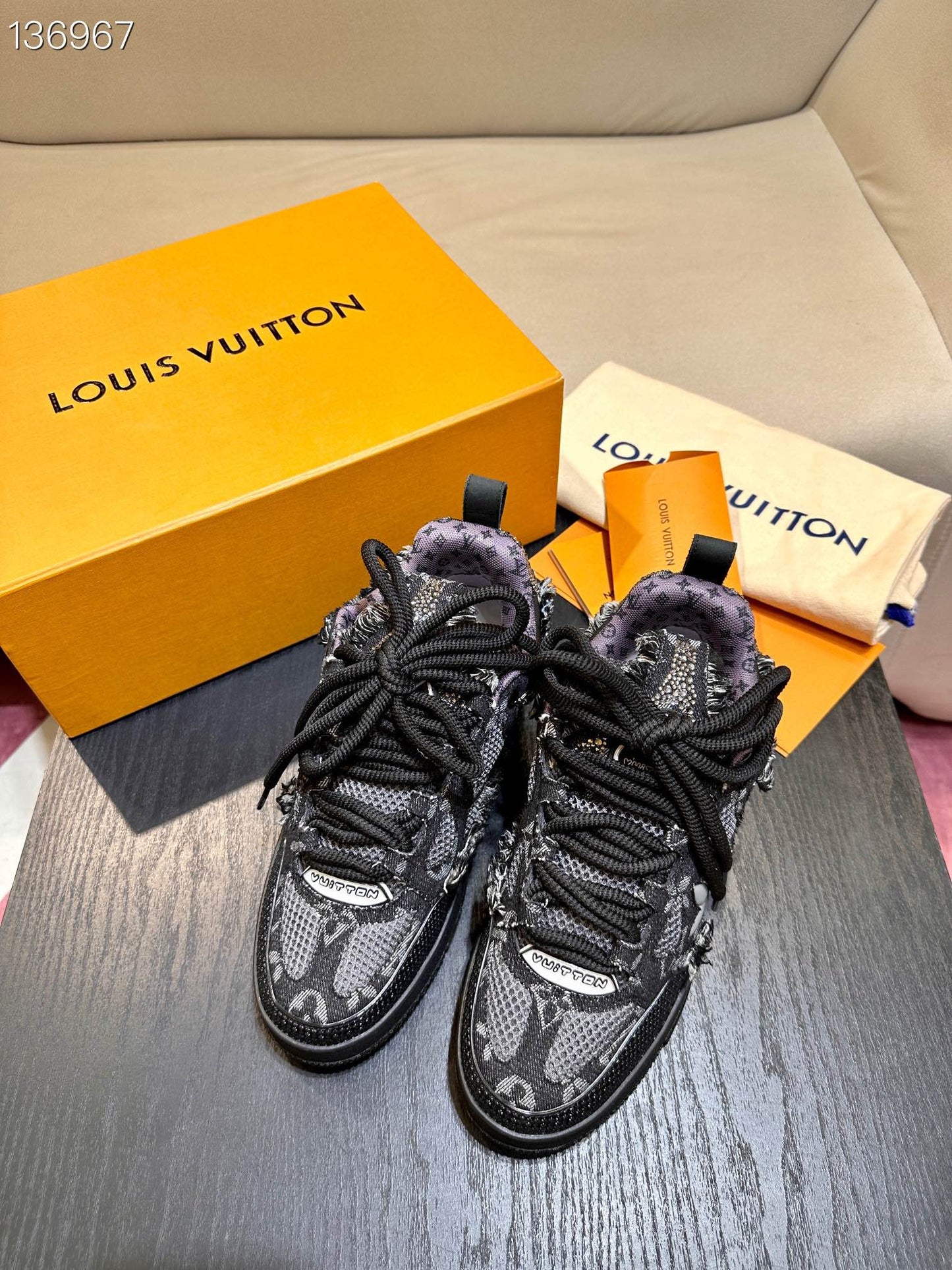 CHUNKY SKATE TRAINER “Sparkling Black”