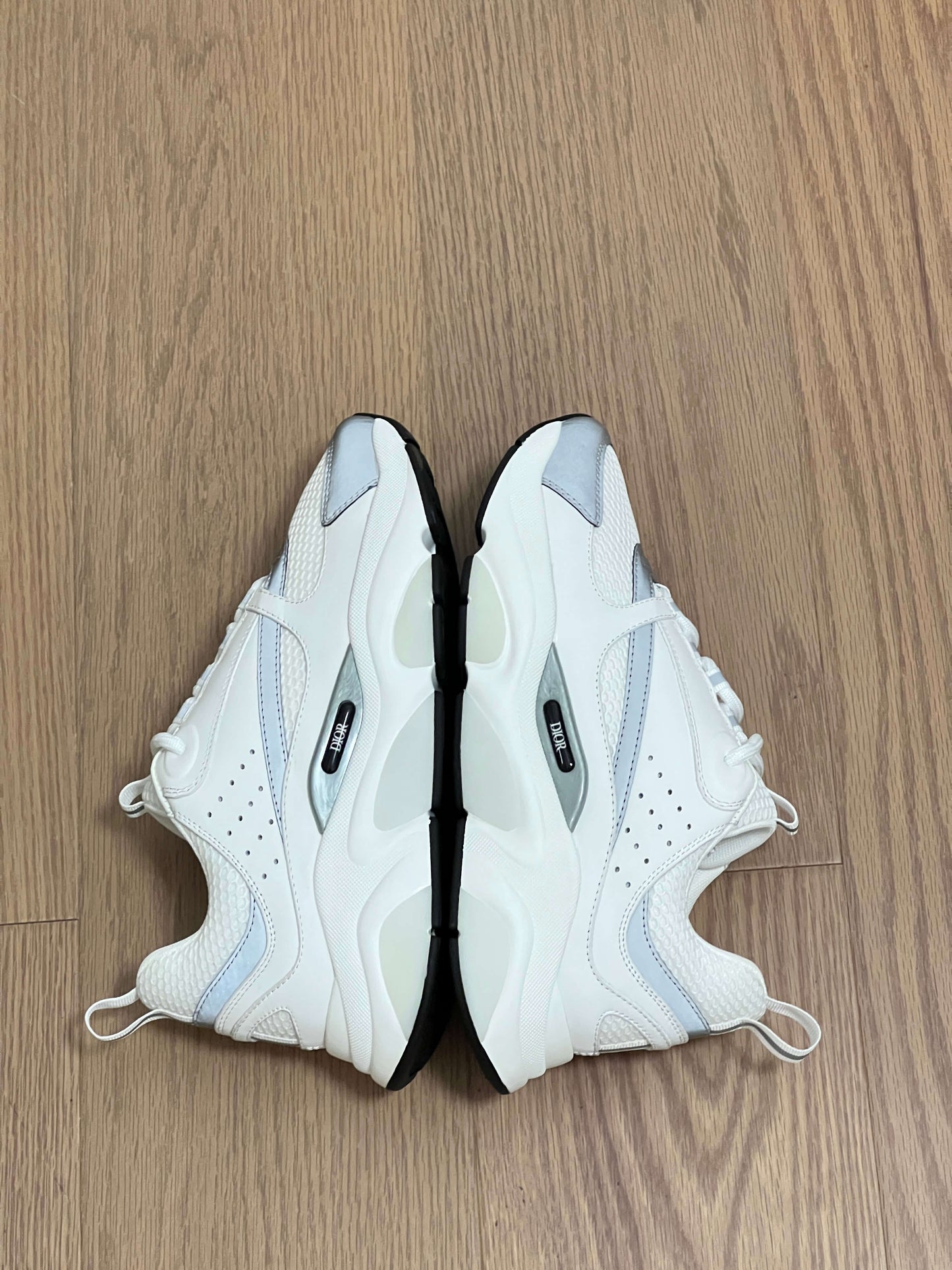 LOW RUNNER B22 “White”