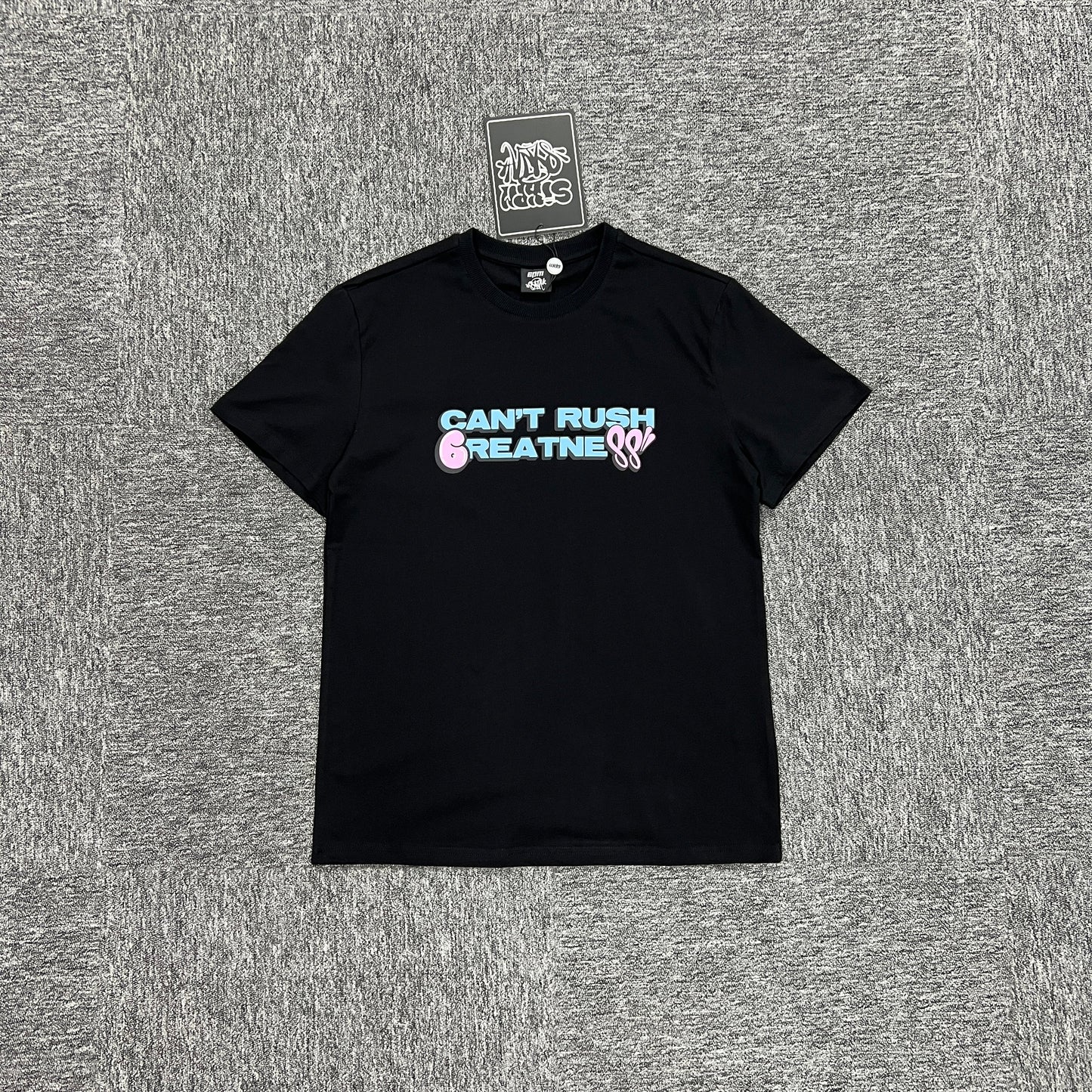 UTILITY GRAPHIC TEE “Can't Rush Greatness”