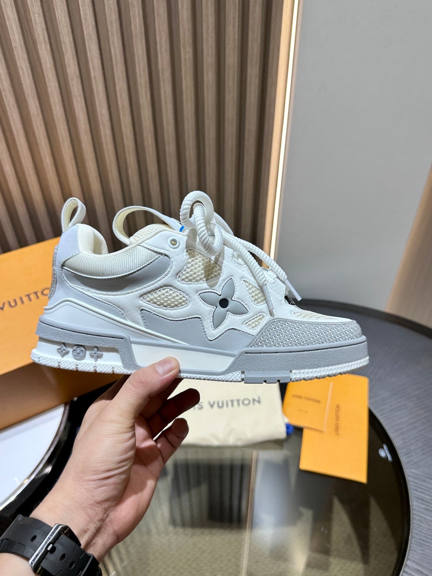 LOW COURT SKATE “Chalk”