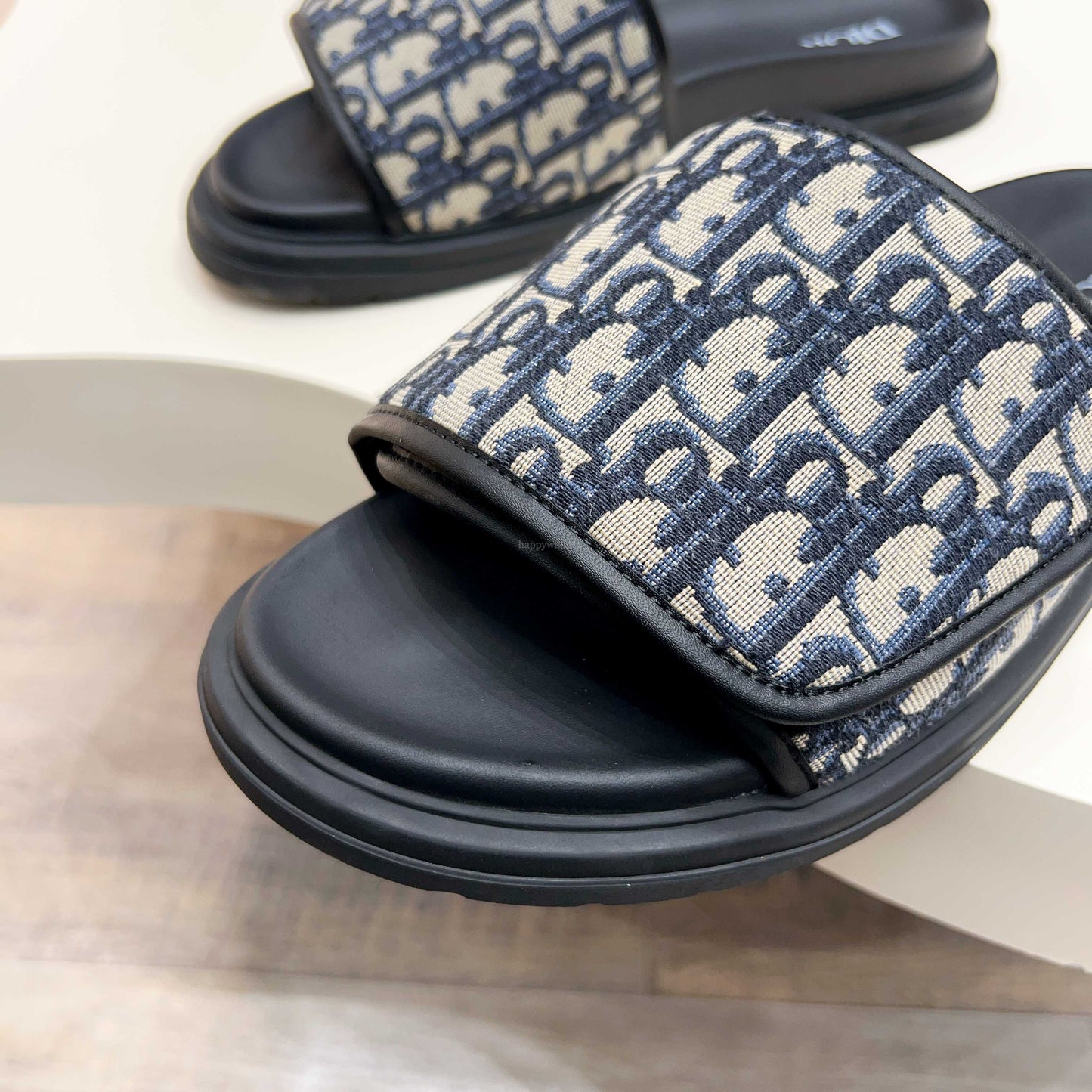 MOLDED FOAM SLIDE “Sand & Black”