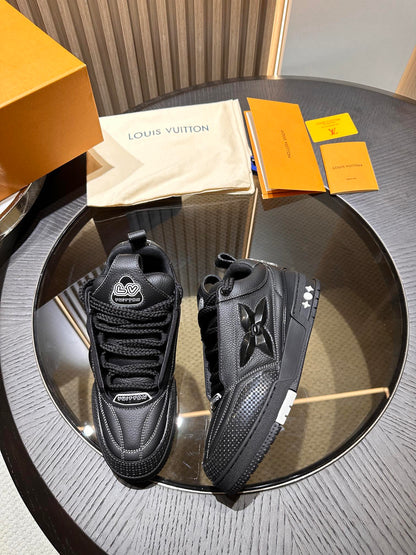 CHUNKY SKATE TRAINER “Carbon Black”