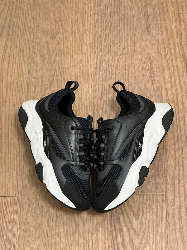 LOW RUNNER B22 “Black & White”