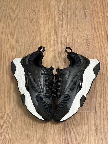 LOW RUNNER B22 “Black & White”